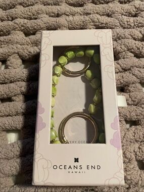 Oceans End Hawaii Pakalana Green Purse Lei